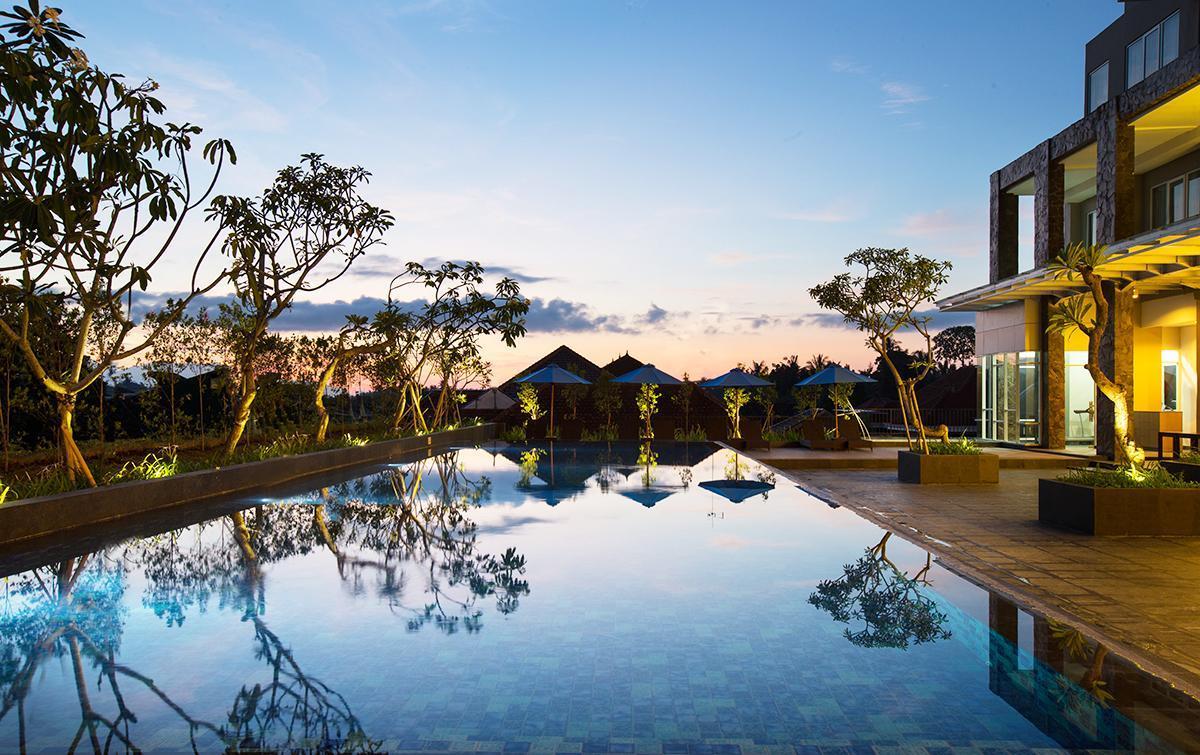 Hotel Santika Sukabumi Bagian luar foto