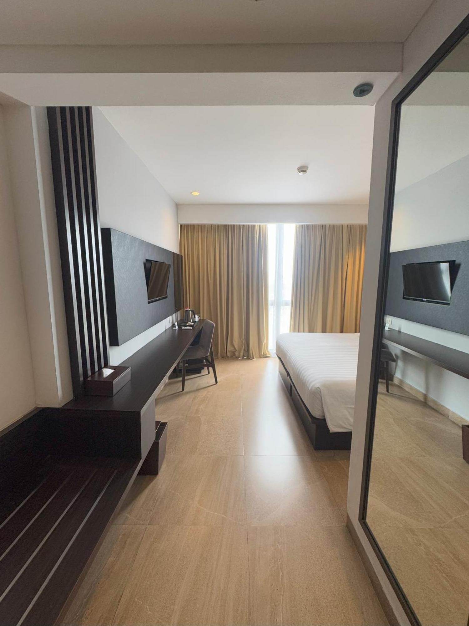 Hotel Santika Sukabumi Bagian luar foto