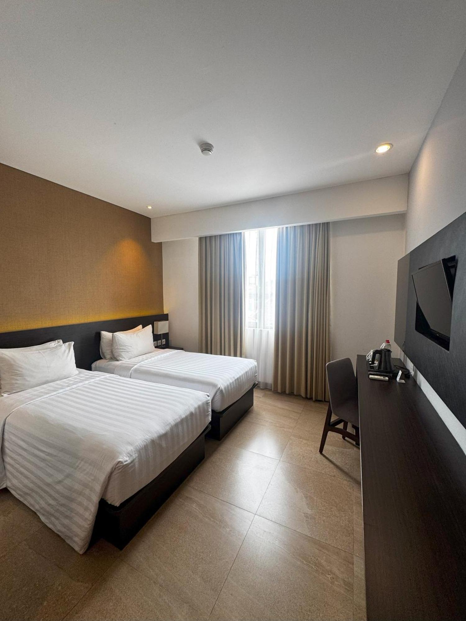 Hotel Santika Sukabumi Bagian luar foto